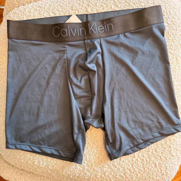 NWT Calvin Klein microfiber boxer briefs, size medium, multiple colors available - Picture 5 of 6
